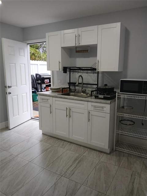 7510 Almark Street, Tampa FL - photo 17 of 20