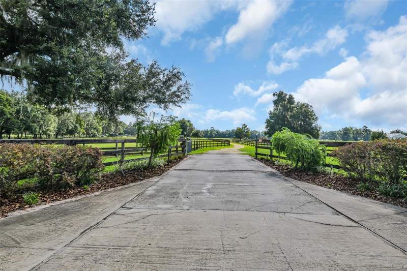 1 bedroom Farm at 6155 NW 145th Ave Road, Sorrel Ridge, Morriston — photo 2