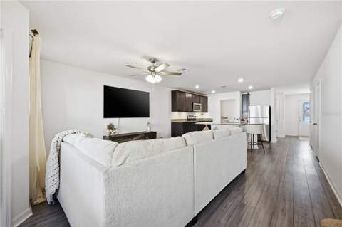 1675 Wynford Circle, Tavares FL - photo 20 of 47