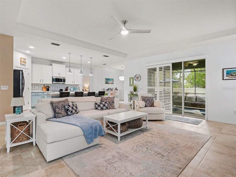 4 bedroom Single Family Residence at 6466 Devesta Loop, Trevesta Ph I-A, Palmetto — photo 4