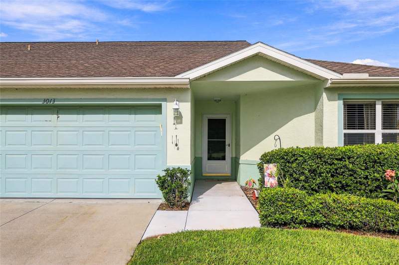 2 bedroom Condominium at 3013 Live Oak Lane #31, Bay Estates North, Palmetto — photo 1