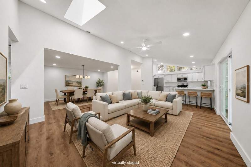 4 bedroom Single Family Residence at 2104 Doefield Court, Buckhorn Spgs Manor, Valrico — photo 5