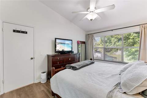 9758 Fox Hollow Road, Tampa FL - photo 16 of 56
