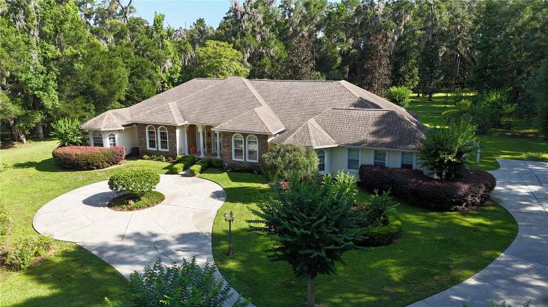4 bedroom Single Family Residence at 1351 SE 91st Place, Turning Hawk Ranch Un 02, Ocala — photo 5