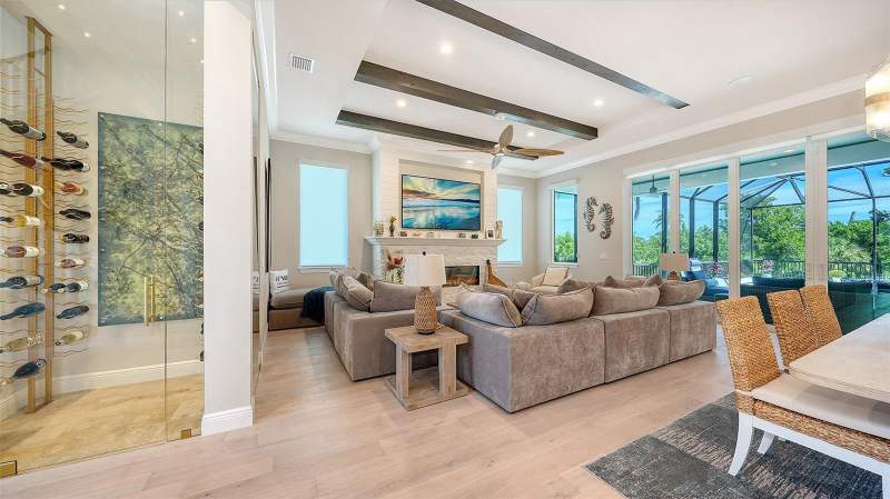 5 bedroom Single Family Residence at 3100 Gulf Of Mexico Drive, Coquina Beach, Longboat Key — photo 5