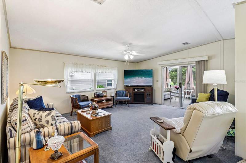 2 bedroom Manufactured Home at 25120 Clifford Hill, Plantation At Leesburg, Leesburg — photo 3