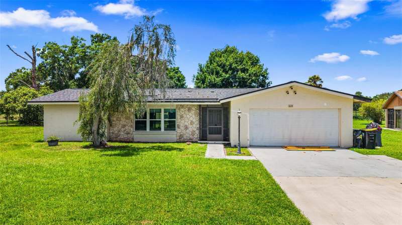 3 bedroom Single Family Residence at 623 WOOD DRIVE, POINCIANA RE-PLAT PT NBRHD 01 VILLAGE 03, POINCIANA — photo 1