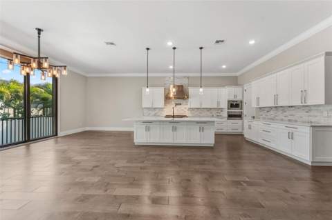 481 W Davis Boulevard, Tampa FL - photo 15 of 77