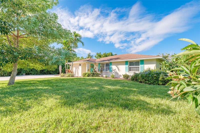 3 bedroom Single Family Residence at 4708 Alligator Drive, South Venice, Venice — photo 2