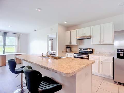 1040 Cambridge Drive, Winter Haven FL - photo 14 of 41
