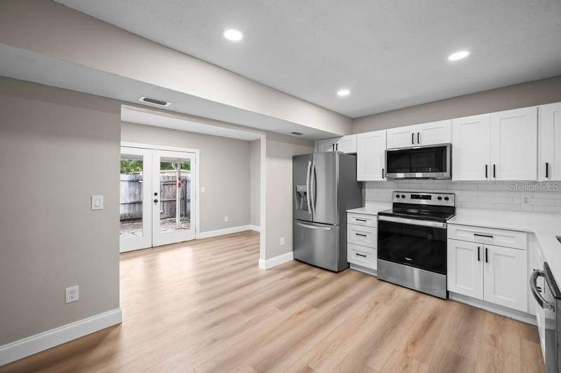 2 bedroom Condominium at 824 W 25th Street, Country Club Manor Condo, Sanford — photo 5