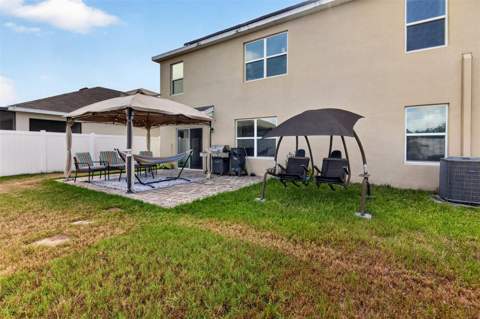7043 Silverado Ranch Boulevard, Zephyrhills FL - photo 14 of 39