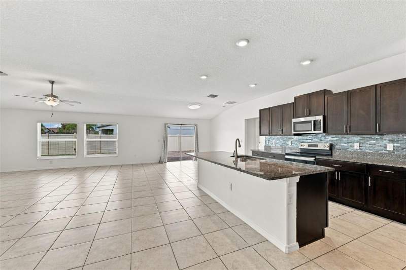 4 bedroom Single Family Residence at 16681 Carlton Pond Street, Creek Preserve Phase 2,3,And 4, Wimauma — photo 5