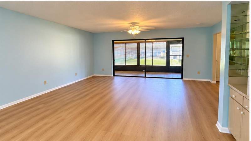 2 bedroom Condominium at 2502 Royal Pines Circle #5B, Village On The Green, Clearwater — photo 2