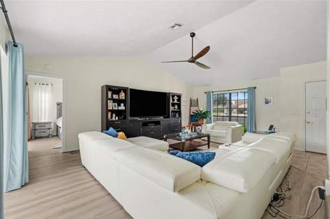 37147 Foxrun Place, Zephyrhills FL - photo 10 of 28