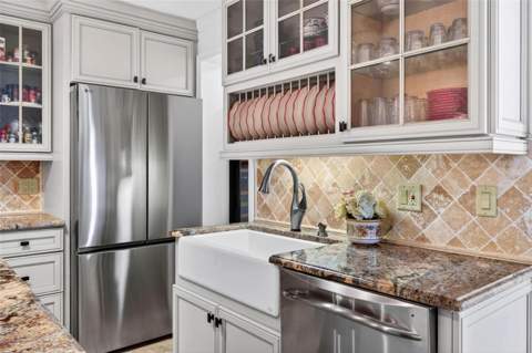 1065 Eden Isle Boulevard #2, St Petersburg FL - photo 10 of 31