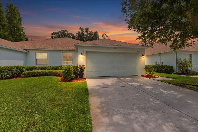 3 bedroom Villa at 5852 Autumn Shire, Lake Bernadette Prcl 15B, Zephyrhills — photo 1