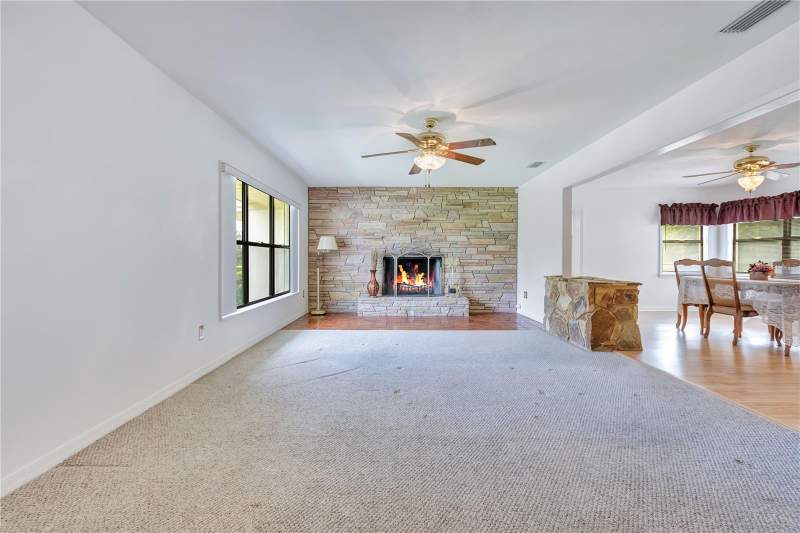 3 bedroom Single Family Residence at 1615 Lake Miriam Drive, Duncan Heights Sub, Lakeland — photo 4