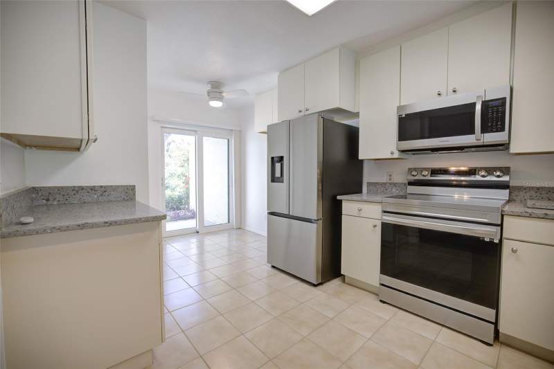 2 bedroom Villa at 10134 Regal Drive #1, Imperial Point Condo, Largo — photo 5