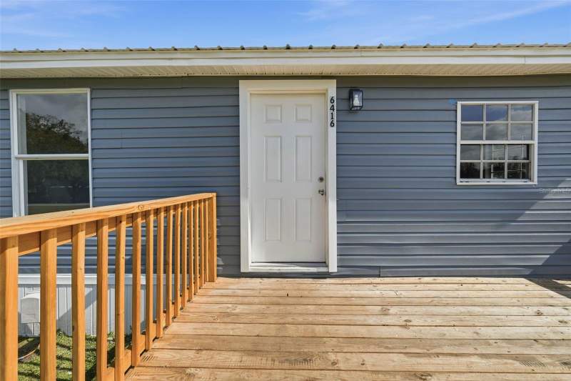 5 bedroom Manufactured Home at 6416 Saddletree Drive, Angus Valley Unit 3, Wesley Chapel — photo 2