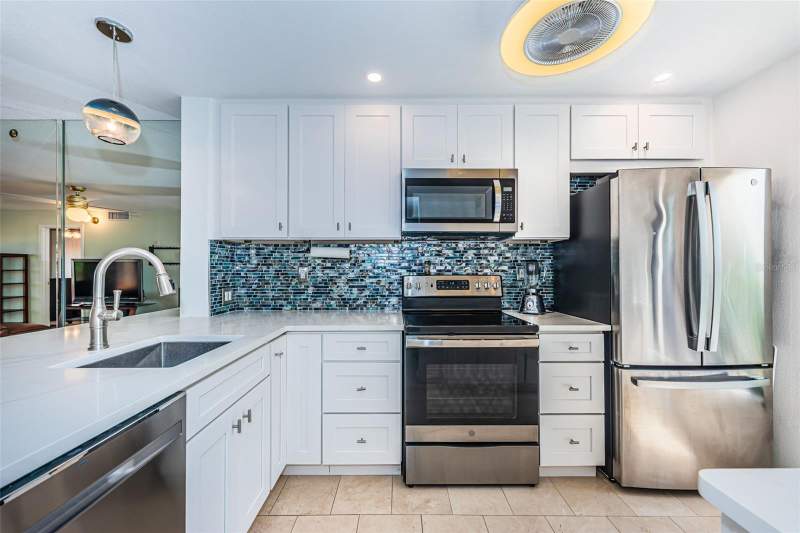 2 bedroom Condominium at 6273 BAHIA DEL MAR BOULEVARD #116, BAHIA DEL MAR II, ST PETERSBURG — photo 4