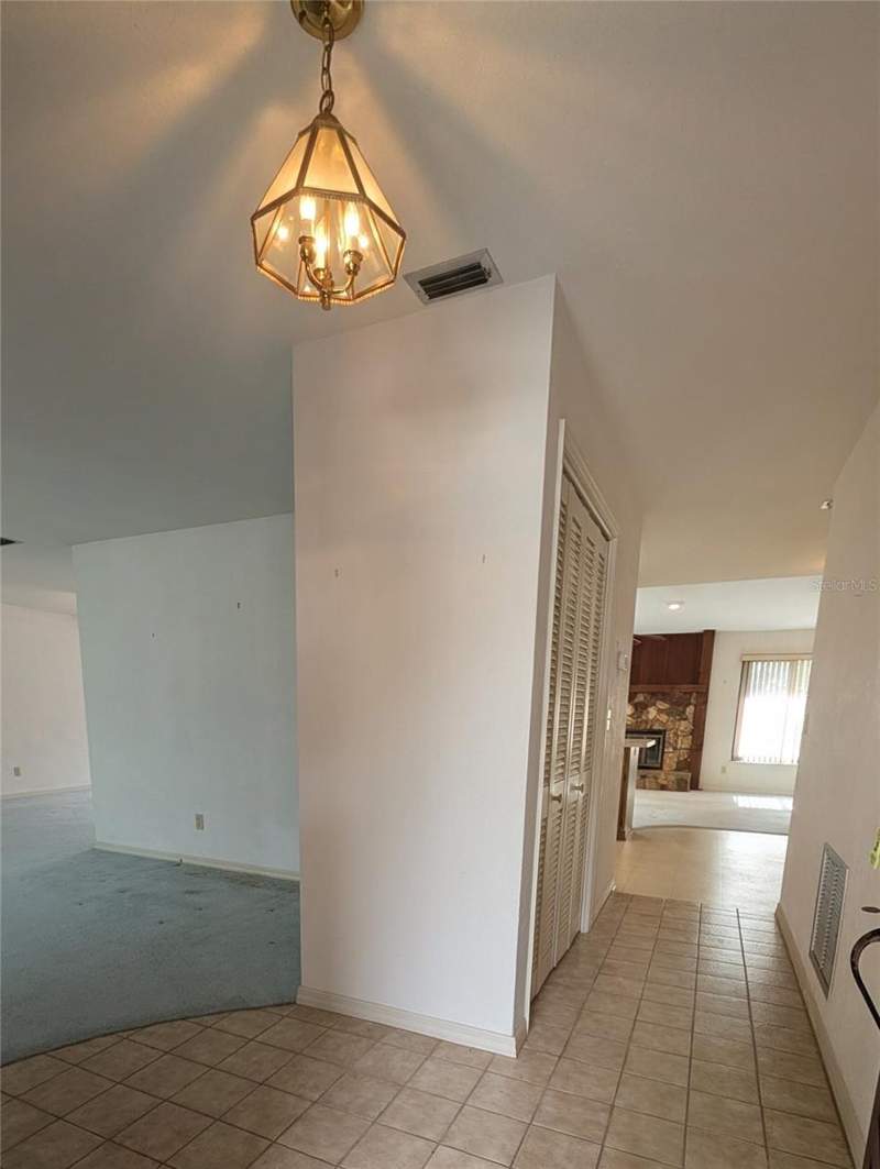 3 bedroom Single Family Residence at 7006 120th Street, Canterbury Chase, Seminole — photo 4