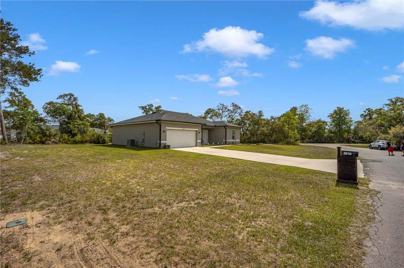 4 bedroom Single Family Residence at 15841 SW 19th Terrace, Round Lake Usfs, Ocala — photo 2