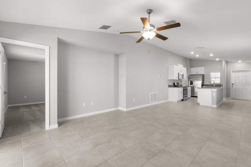 3 bedroom Single Family Residence at 7110 Amelia Cove Court, Cypress Mill Ph 3, Sun City Center — photo 2
