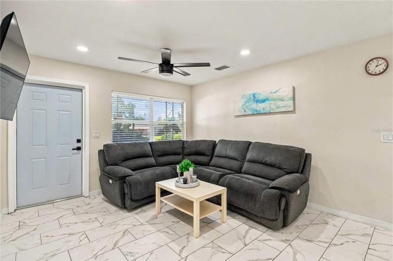 4 bedroom Single Family Residence at 2414 25th Avenue, Fairfield Acres Unit Two, Bradenton — photo 5