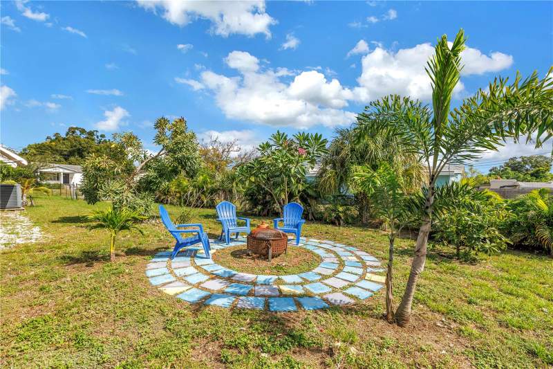 2 bedroom Single Family Residence at 2450 37th Avenue, Coolidge Park, St Petersburg — photo 4