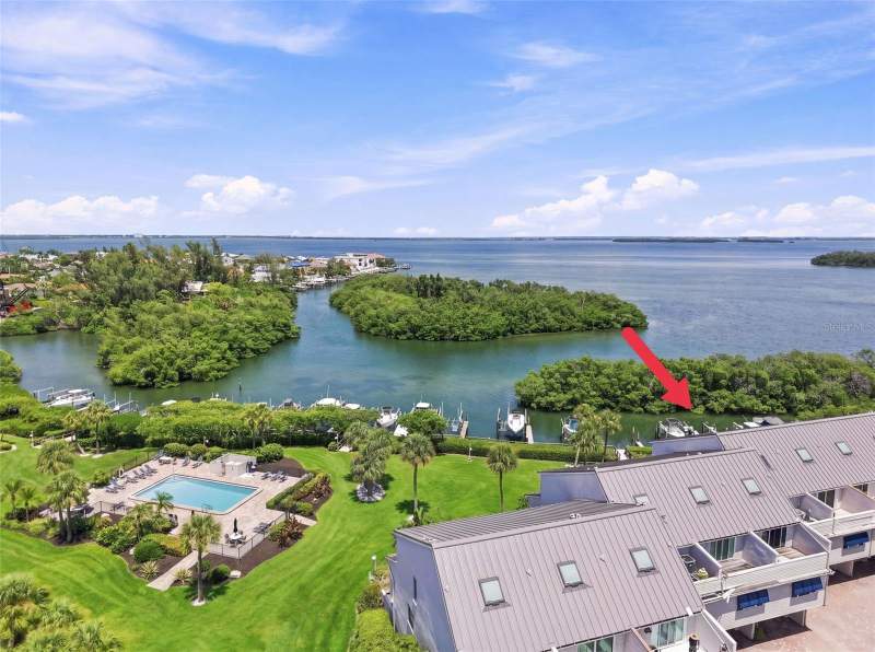 Pirates Cove Club Condo
