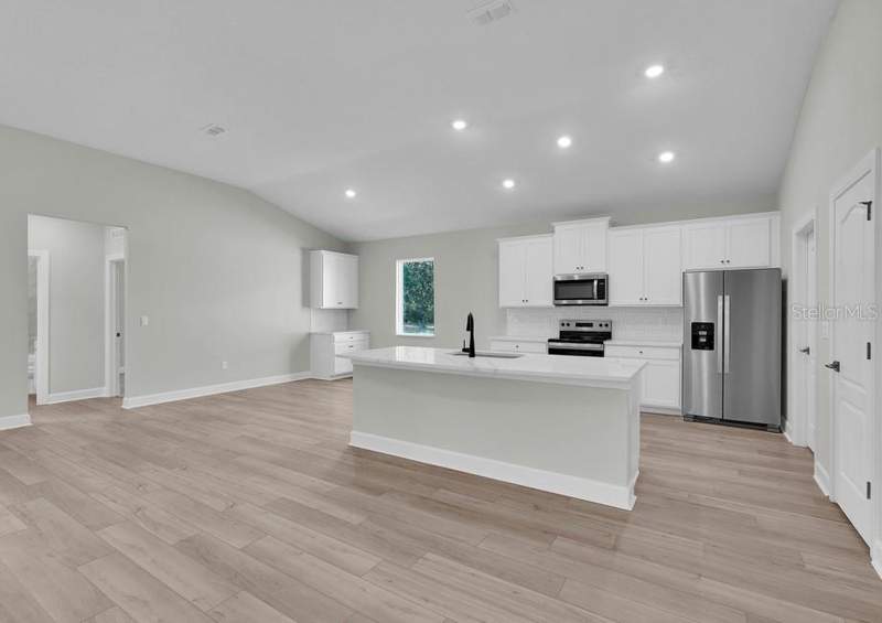 4 bedroom Single Family Residence at 17521 SW 27th Circle, Marion Oaks Un Four, Ocala — photo 4