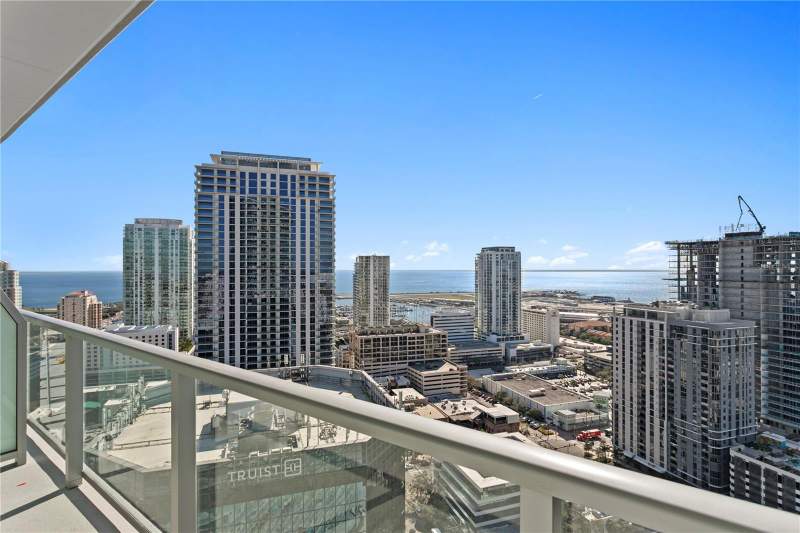 3 bedroom Condominium at 400 Central Avenue #2806, 400 Central, St Petersburg — photo 3