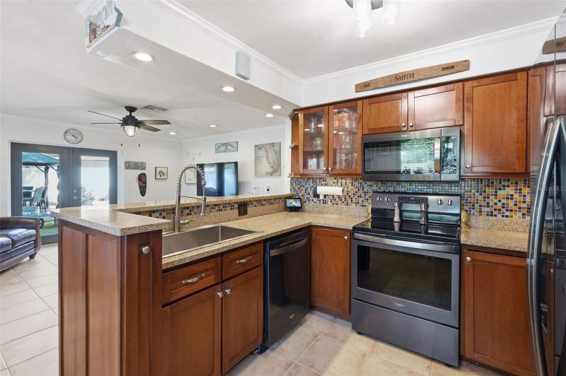 3 bedroom Single Family Residence at 961 Lexington Drive, Highland Estates, Dunedin — photo 5