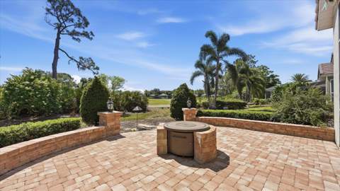 8009 Hampton Court, University Park FL - photo 23 of 67