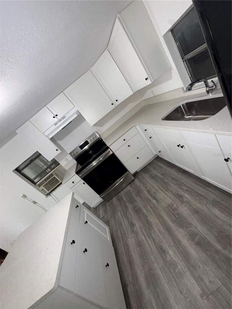 5 bedroom Manufactured Home at 17440 SE 37th Lane, Lake Bryant Shores, Ocklawaha — photo 3