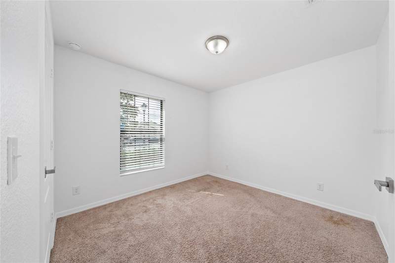 5 bedroom Single Family Residence at 1892 Amber Sweet Circle, Ridge/Swan Lake, Dundee — photo 4