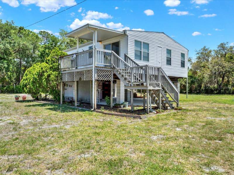 2 bedroom Manufactured Home at 7606 Detroit Avenue, Gulf Side Acres, Hudson — photo 3