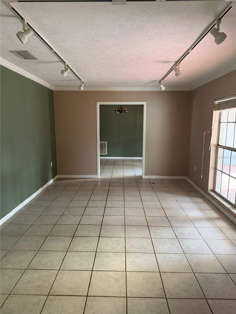 4 bedroom Single Family Residence at 816 Childers Loop, Brandon Spanish Oaks Subdivisi, Brandon — photo 5