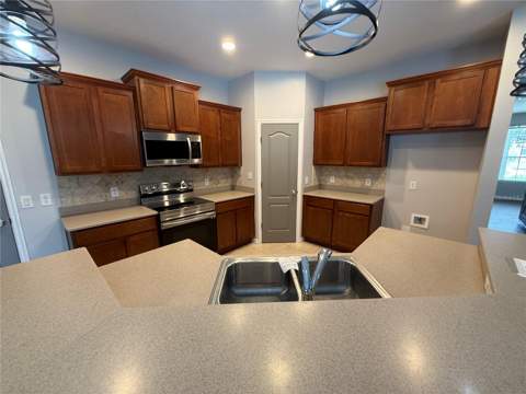 2260 Tradewinds Drive, Kissimmee FL - photo 10 of 32