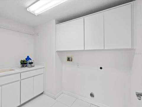 9631 Oakwood Hills Court, New Port Richey FL - photo 20 of 51
