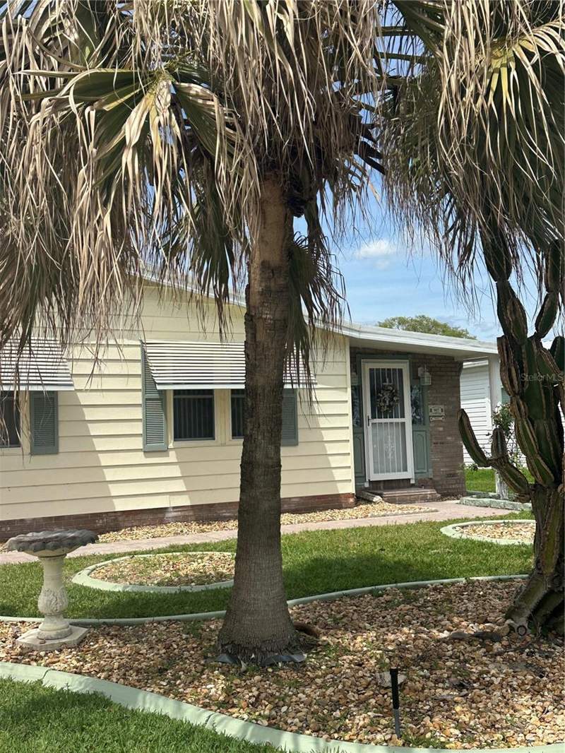 3 bedroom Manufactured Home at 907 Orchid Street, The Villages, Lady Lake — photo 2