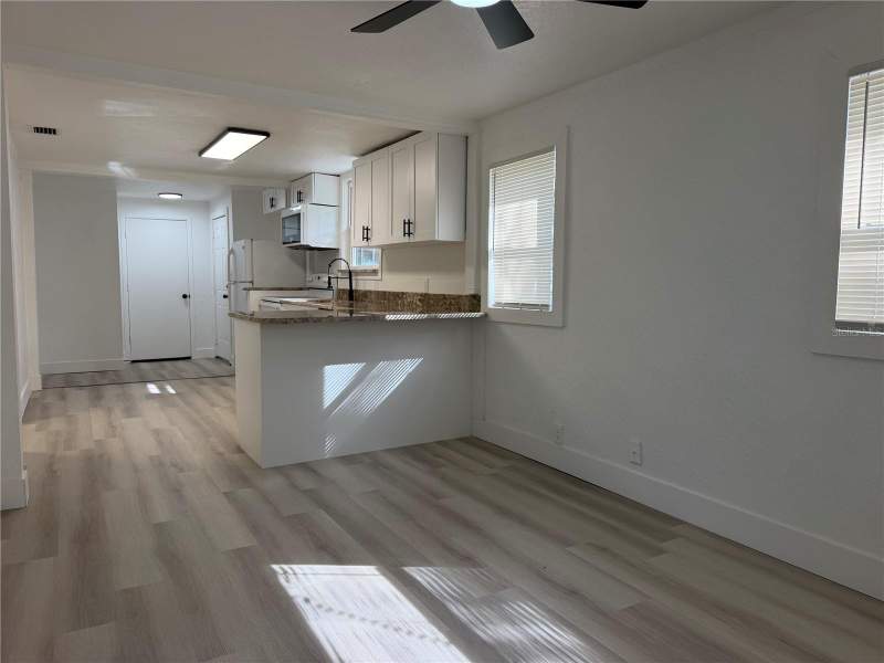 2 bedroom Single Family Residence at 3636 E North Bay Street, Montana City, Tampa — photo 3