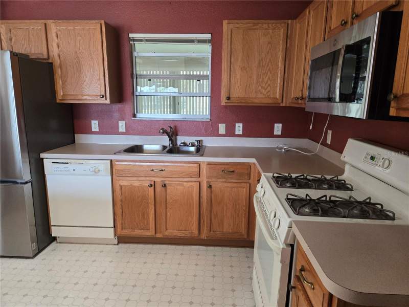 2 bedroom Single Family Residence at 9533 SE 168th Maplesong Lane, Villages/Marion Un 52, The Villages — photo 4