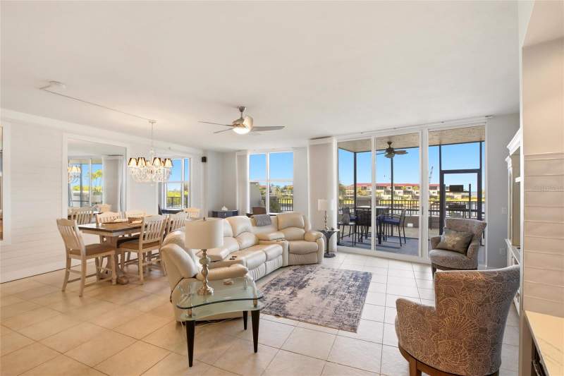 3 bedroom Condominium at 3313 Sunset Key Circle #105, Grande Isle Towers I & 02 Ph I, Punta Gorda — photo 3
