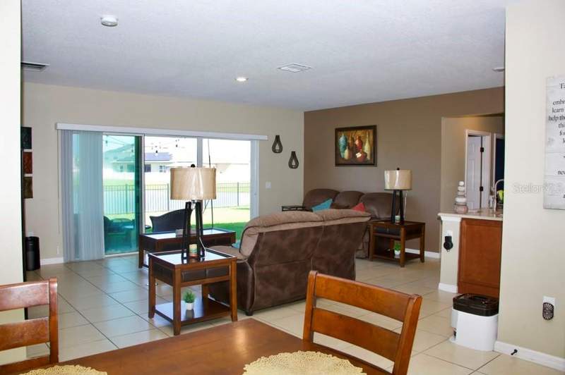 3 bedroom Single Family Residence at 411 Blue Lake Circle, Fieldstone At Cypress Woods West, Kissimmee — photo 4