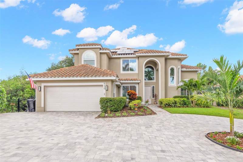 4 bedroom Single Family Residence at 930 SOUTHERN PINE COURT, PLACIDO BAYOU, ST PETERSBURG — photo 1