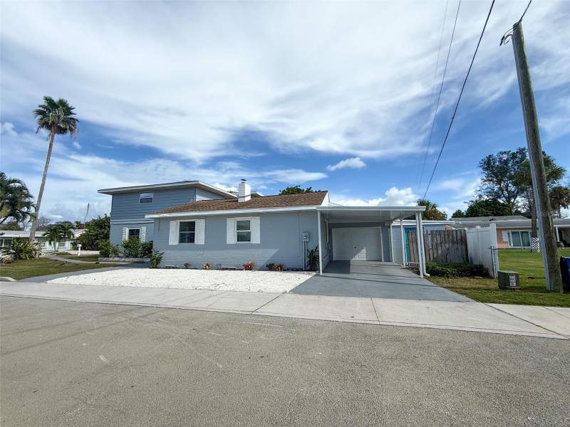 4 bedroom Single Family Residence at 13290 3rd Street, Pages Rep Of Mitchells Beach, Madeira Beach — photo 2
