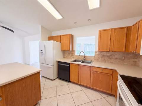 14280 SE 85th Avenue, Summerfield FL - photo 8 of 24