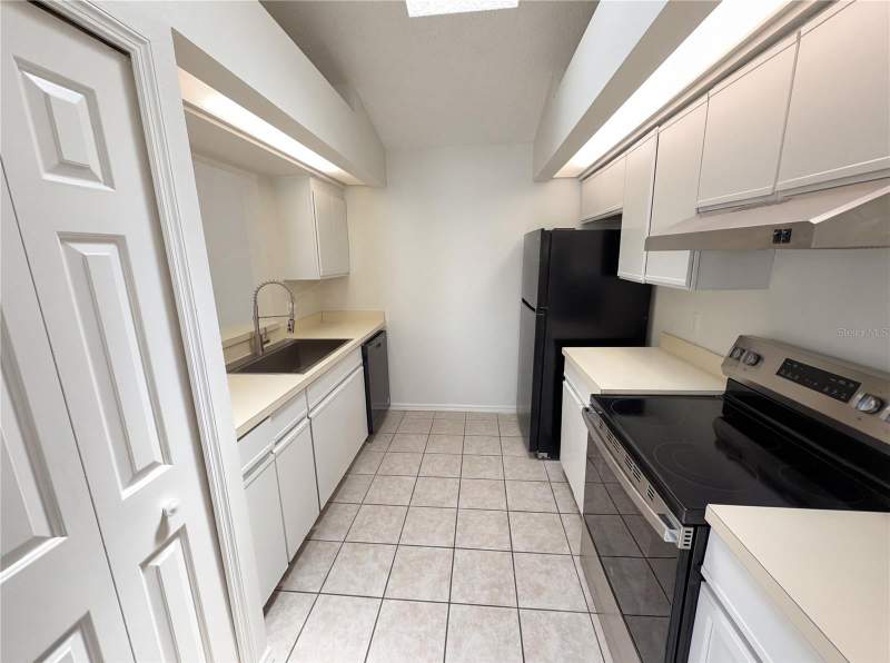 2 bedroom Single Family Residence at 2000 Plainfield Drive, Grant Station, Orlando — photo 2